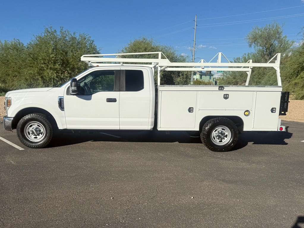 2018 Ford F-350 Image 2