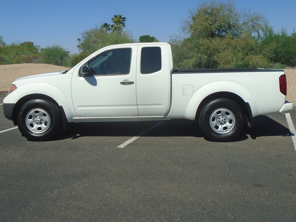 2020 Nissan Frontier Image 17