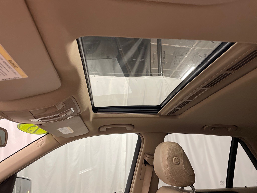 2015 Mercedes-Benz M-Class Image 38