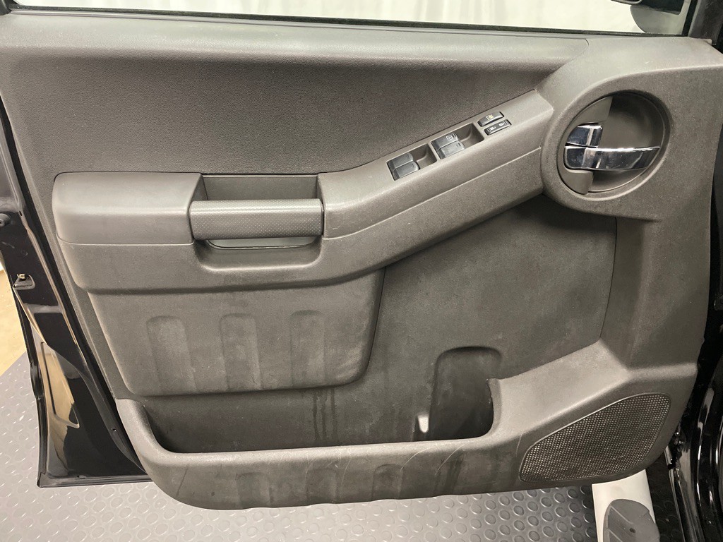2015 Nissan Xterra Image 11