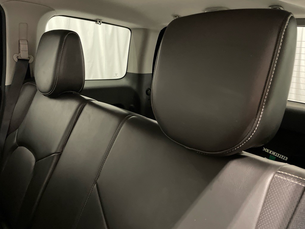 2015 Nissan Xterra Image 13