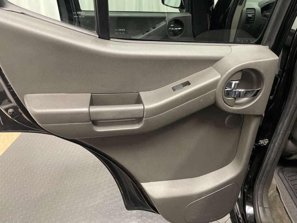 2015 Nissan Xterra Image 15