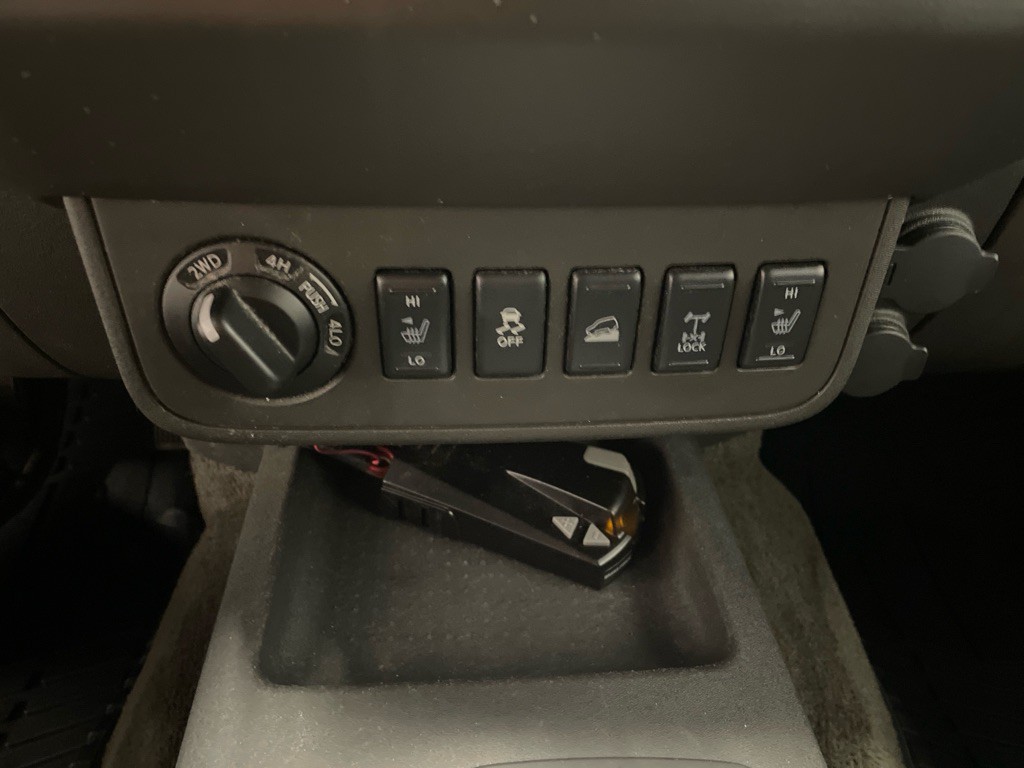 2015 Nissan Xterra Image 30
