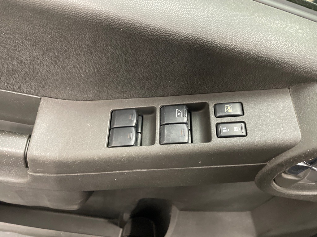 2015 Nissan Xterra Image 34