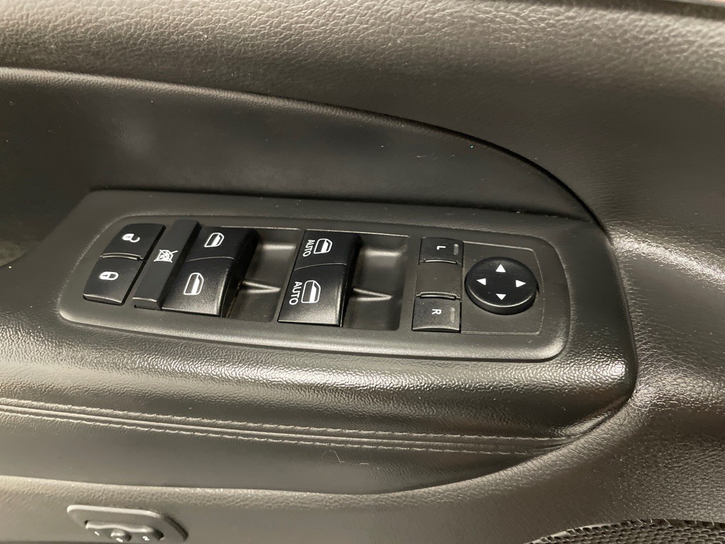 2019 Jeep Grand Cherokee Image 34