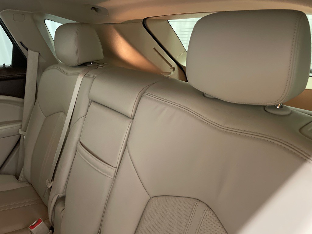 2015 Cadillac SRX Image 13