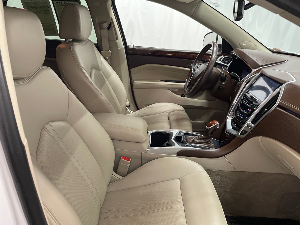 2015 Cadillac SRX Image 16