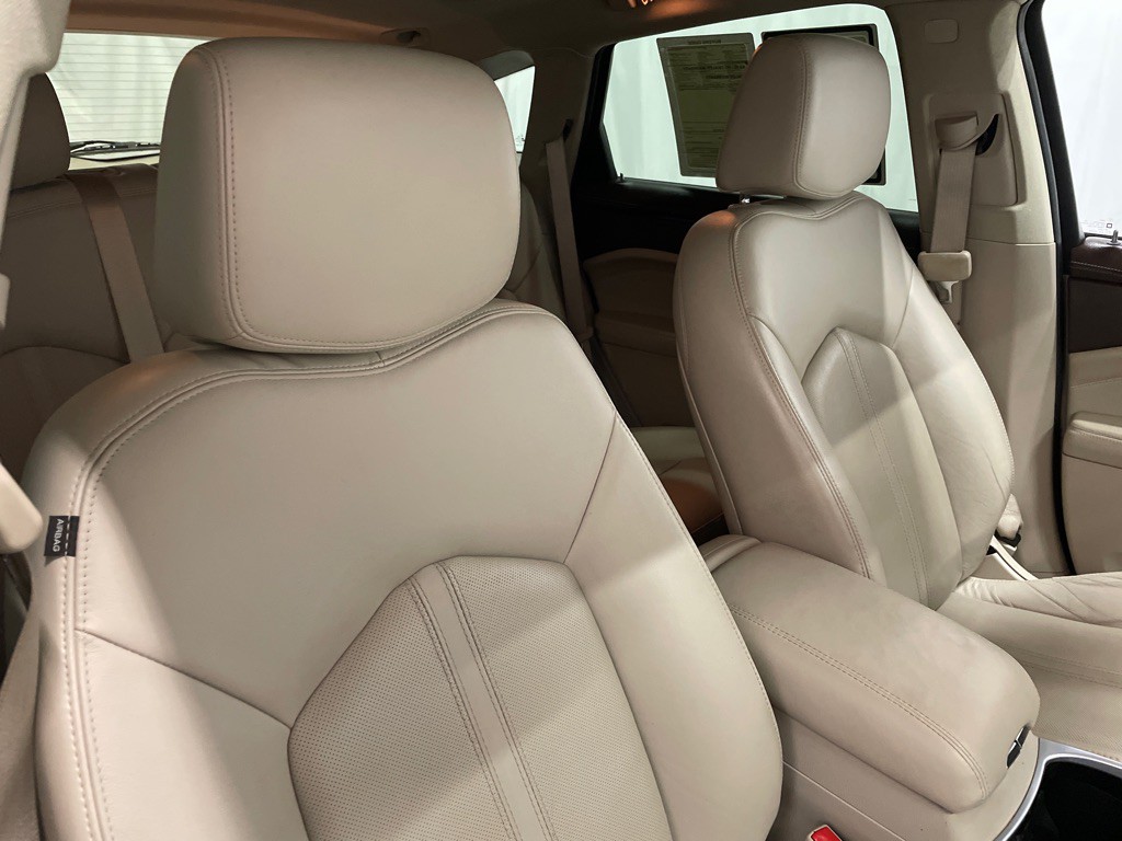 2015 Cadillac SRX Image 17