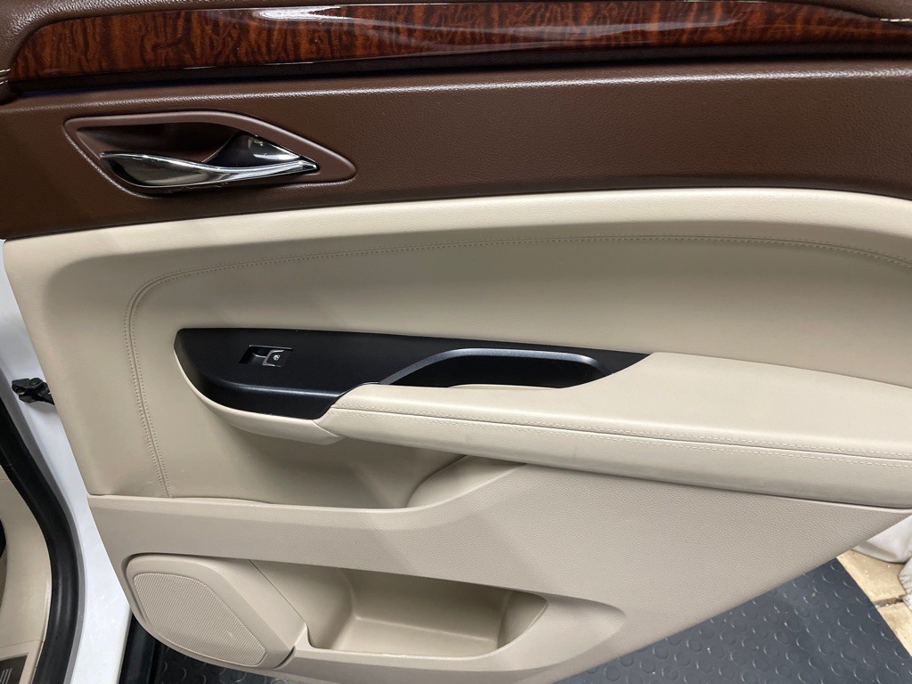 2015 Cadillac SRX Image 23
