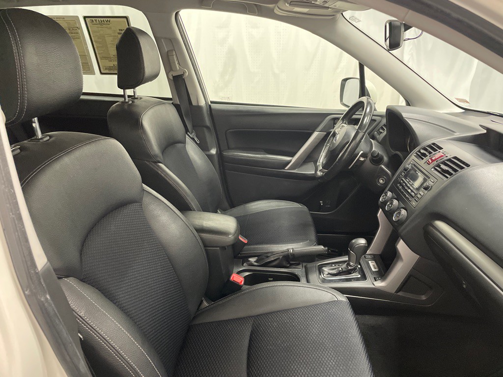 2015 Subaru Forester Image 16