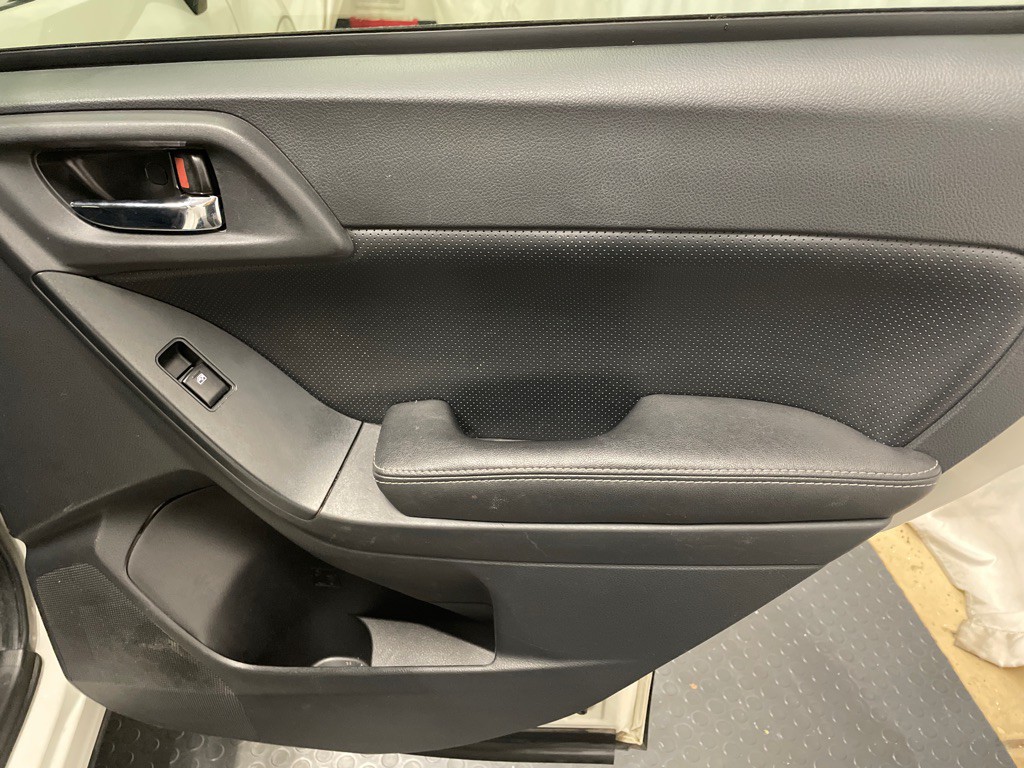 2015 Subaru Forester Image 23