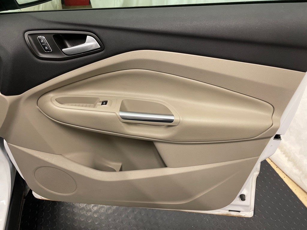 2016 Ford Escape Image 19