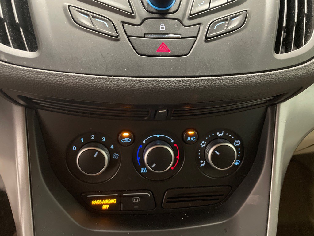 2016 Ford Escape Image 30