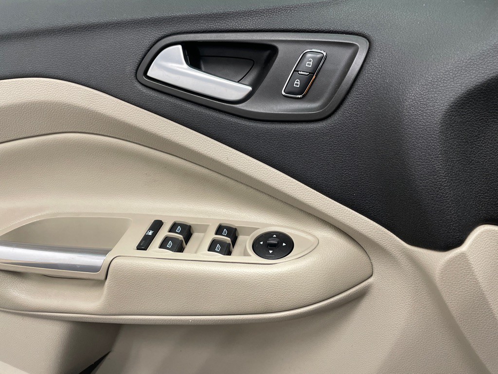 2016 Ford Escape Image 34