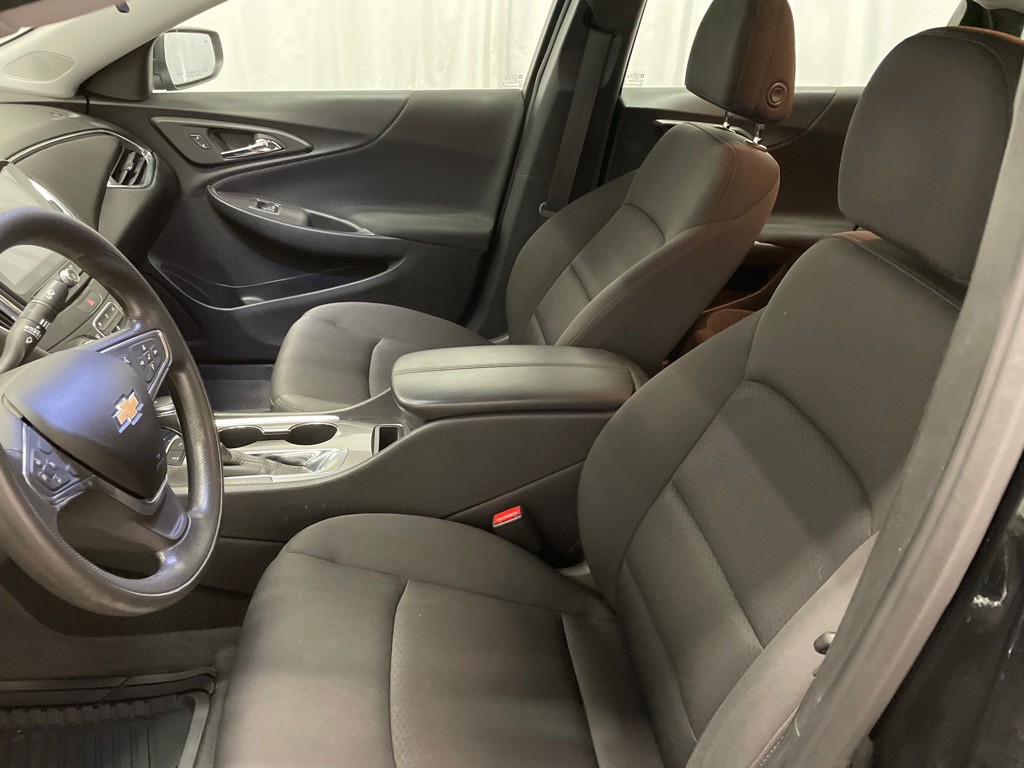 2019 Chevrolet Malibu Image 8