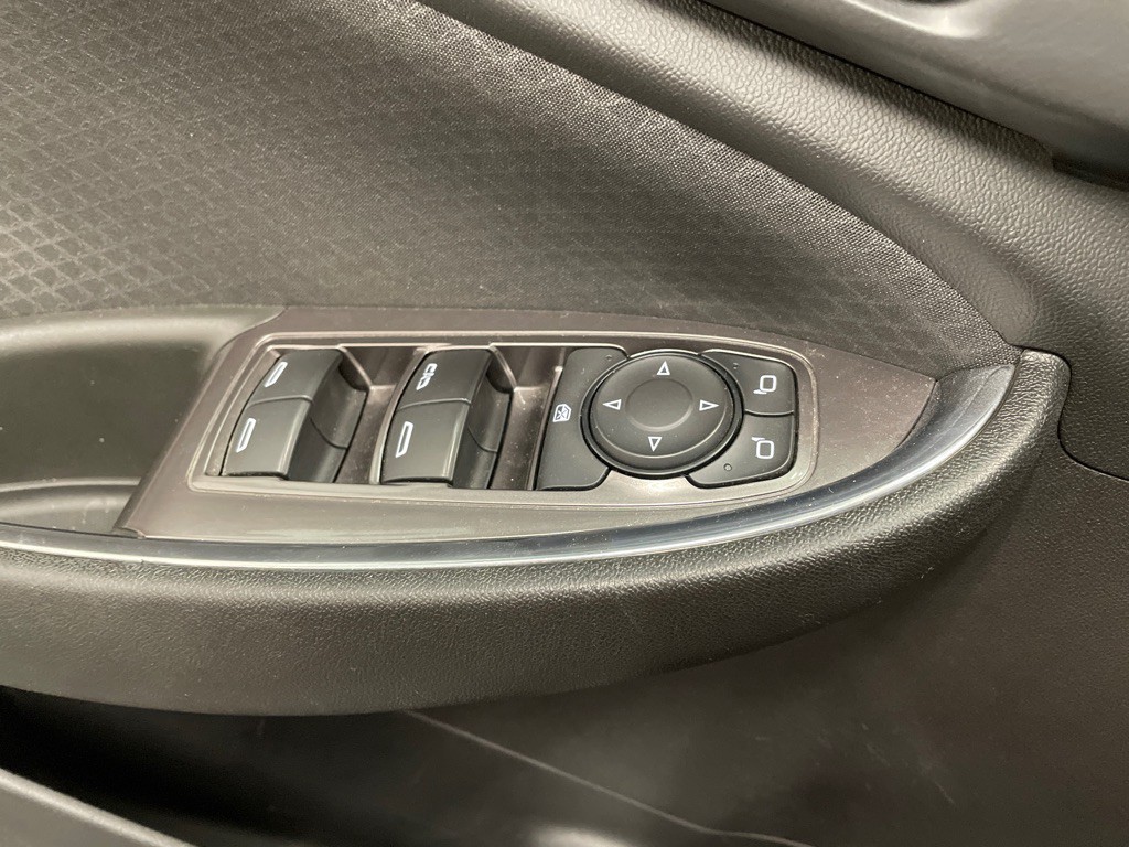 2019 Chevrolet Malibu Image 32