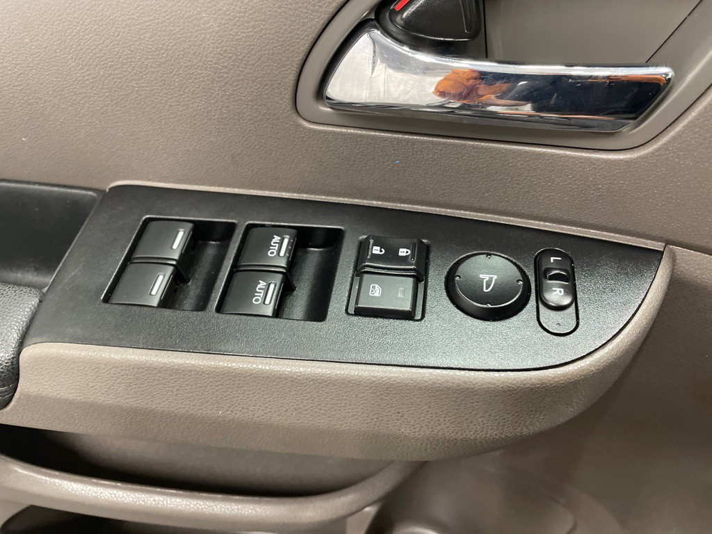 2014 Honda Odyssey Image 35