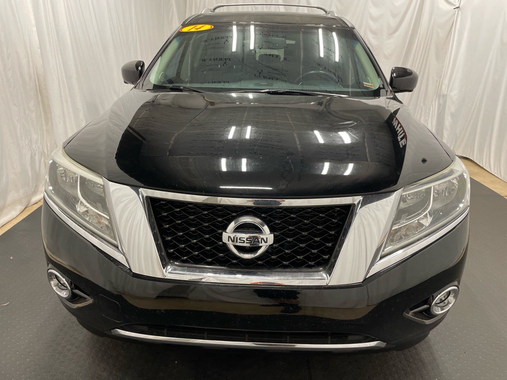2014 Nissan Pathfinder Image 2