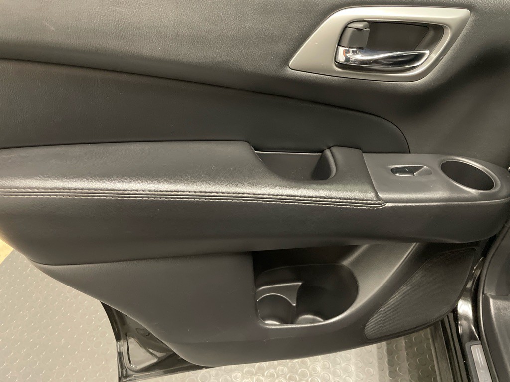 2014 Nissan Pathfinder Image 15