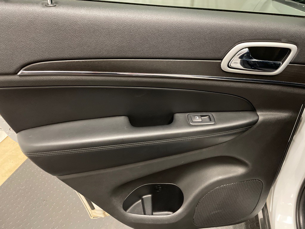 2018 Jeep Grand Cherokee Image 15