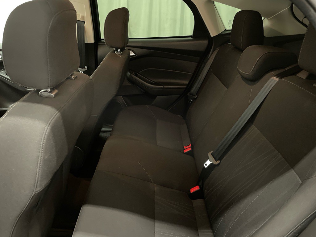 2017 Ford Focus Image 12