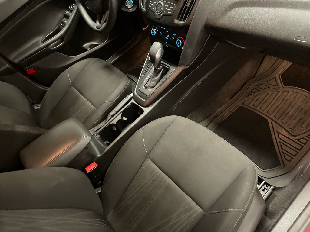 2017 Ford Focus Image 18