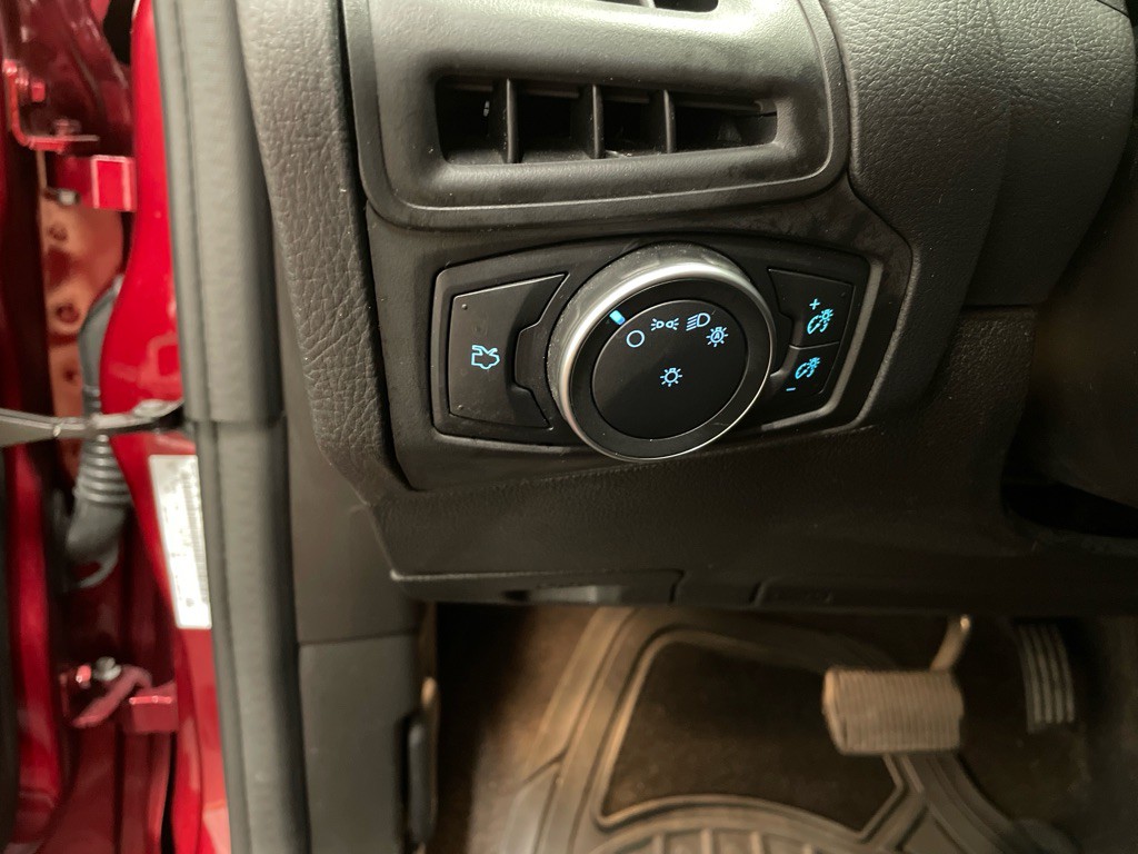 2017 Ford Focus Image 31