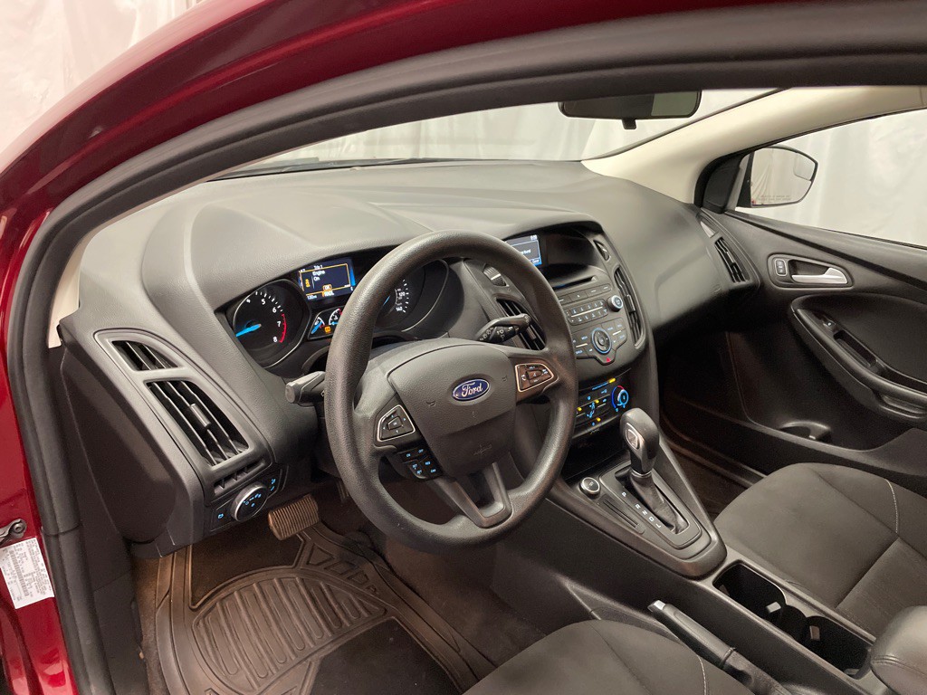 2017 Ford Focus Image 35