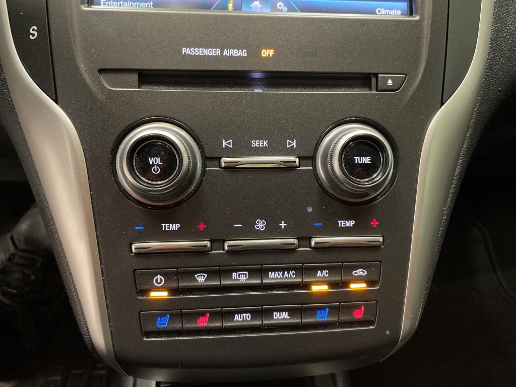 2015 Lincoln MKC Image 29