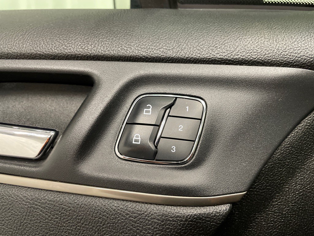 2015 Lincoln MKC Image 33