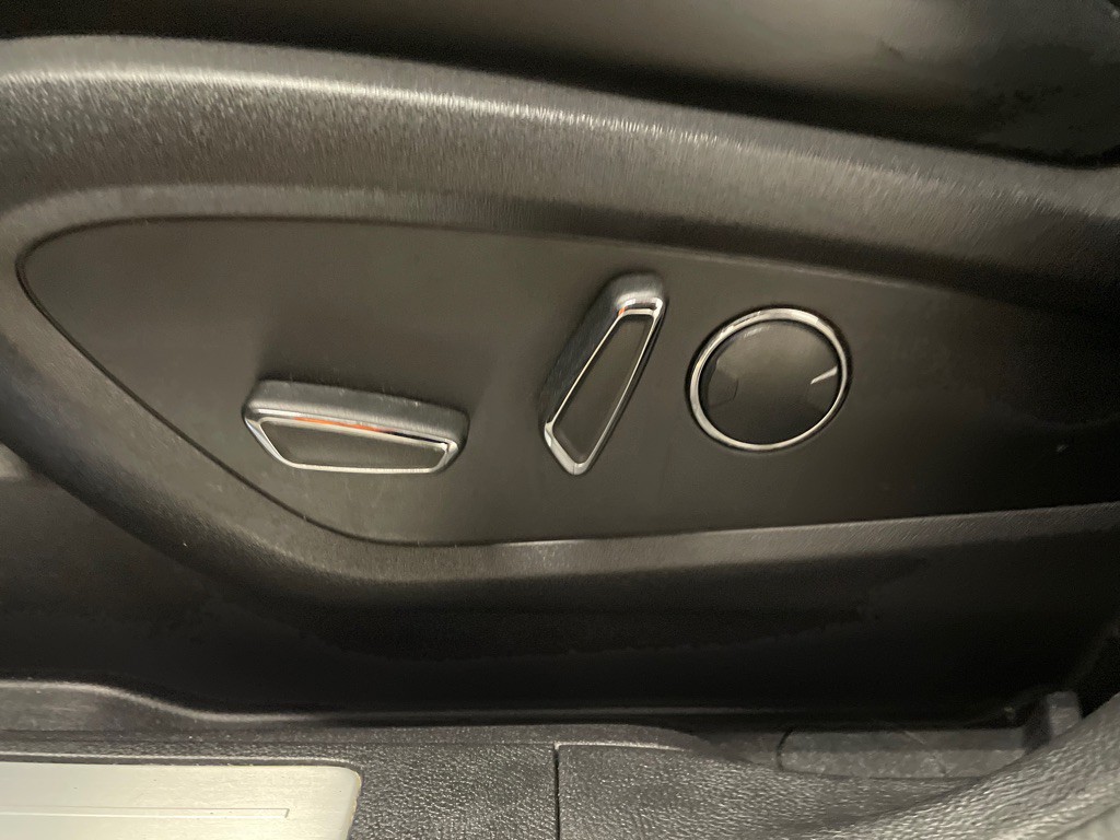 2015 Lincoln MKC Image 36