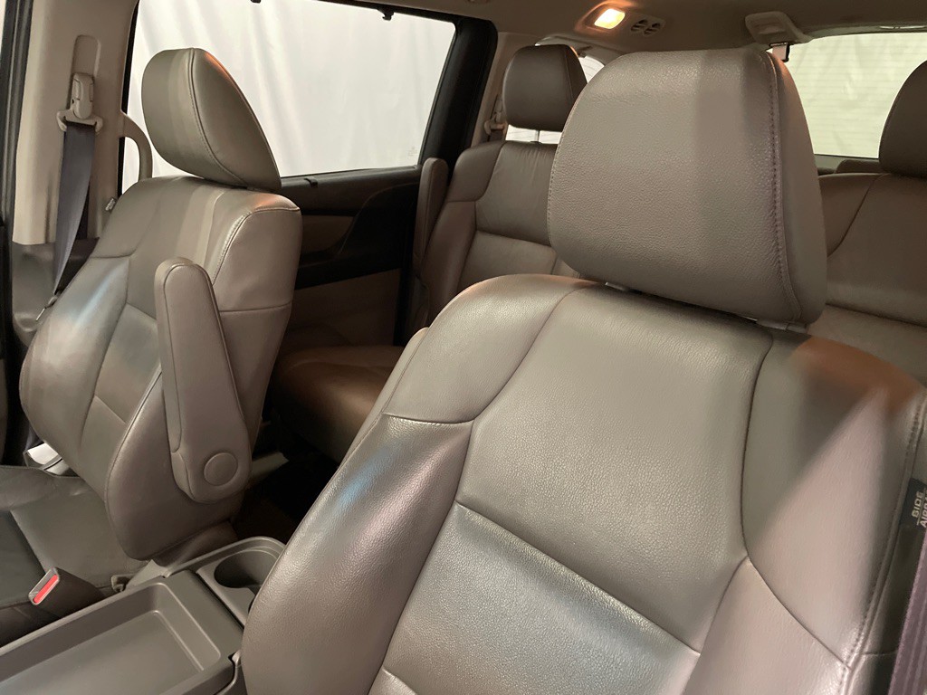 2012 Honda Odyssey Image 8