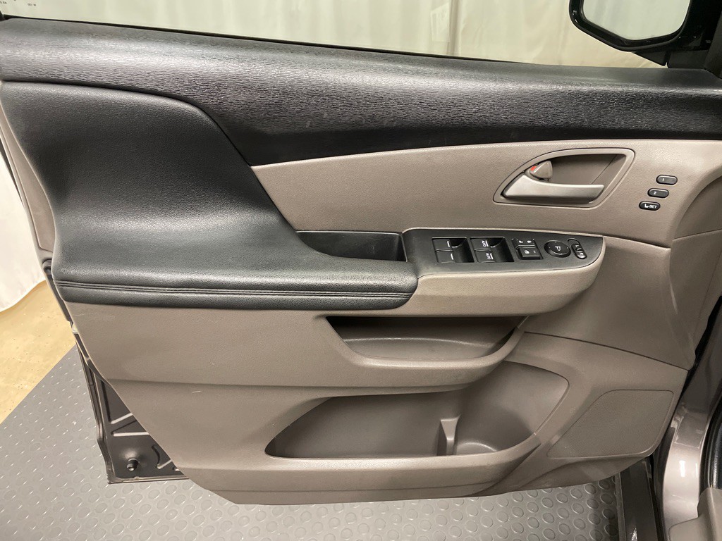2012 Honda Odyssey Image 10