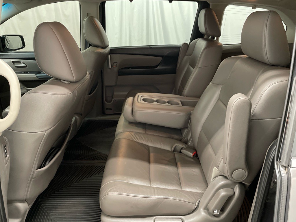 2012 Honda Odyssey Image 11