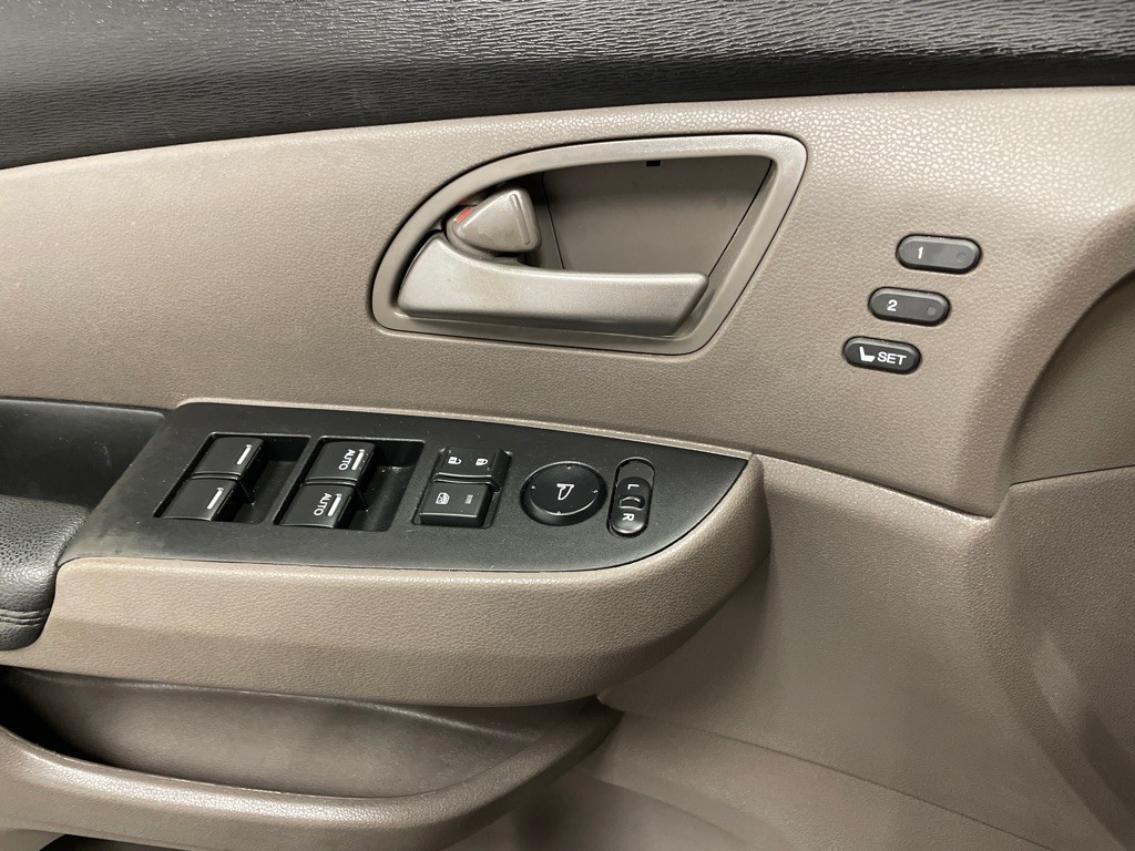 2012 Honda Odyssey Image 32