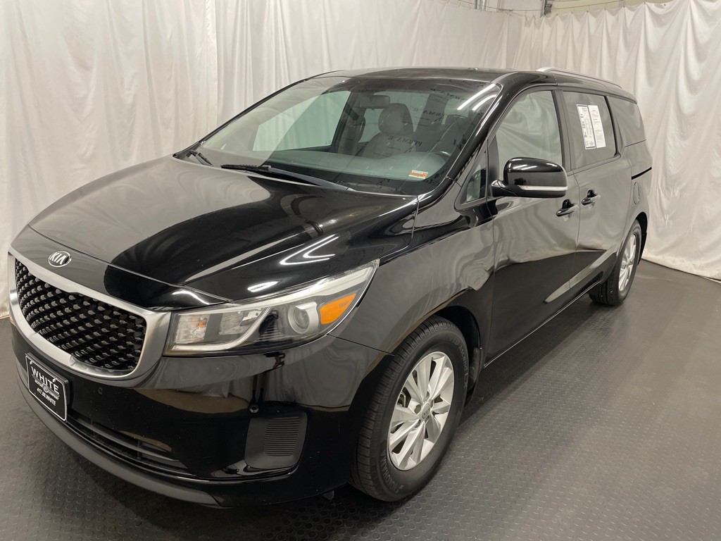 2017 Kia Sedona Image 1