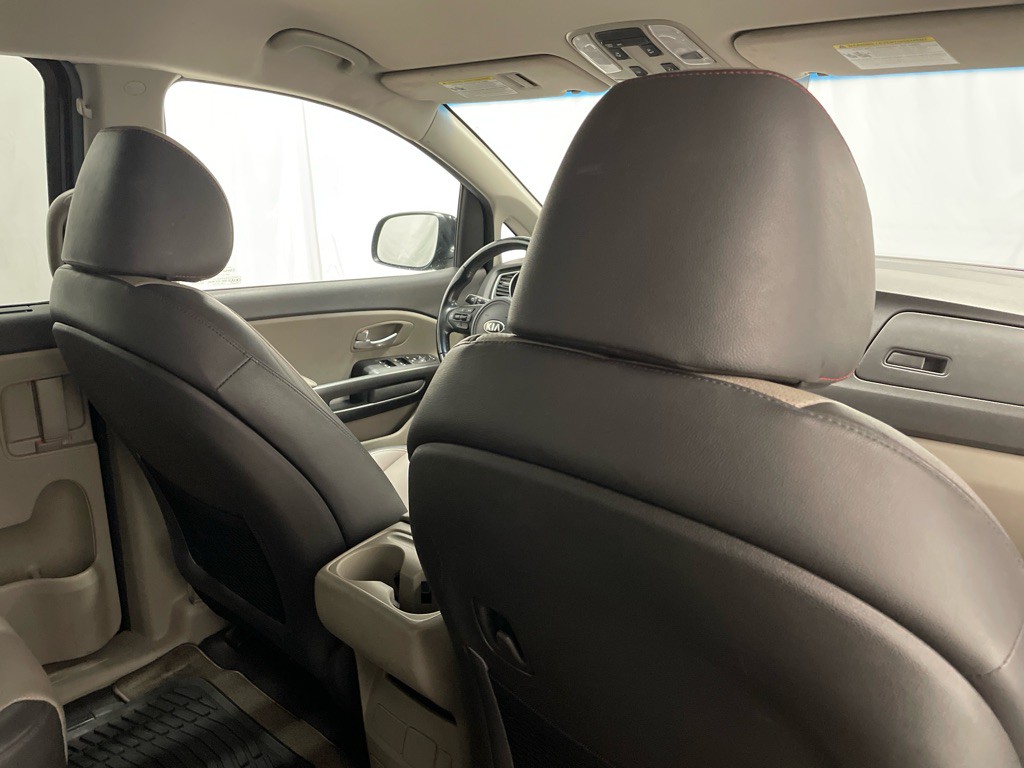 2017 Kia Sedona Image 20