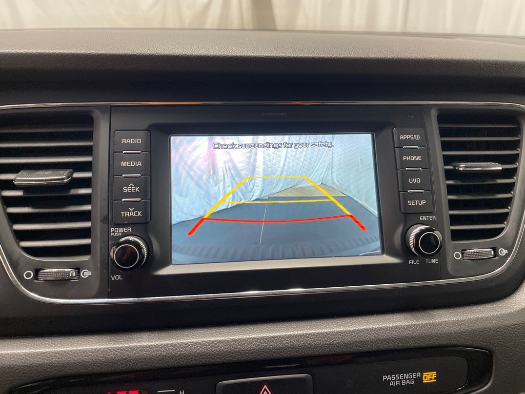 2017 Kia Sedona Image 25