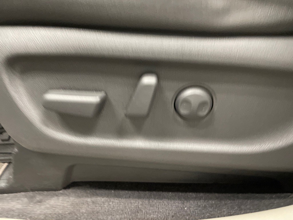 2017 Kia Sedona Image 32