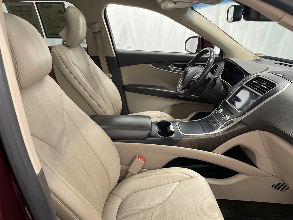 2017 Lincoln MKX Image 16