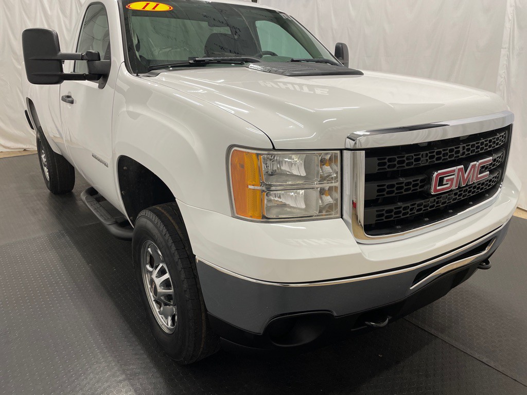 2011 GMC Sierra Image 3