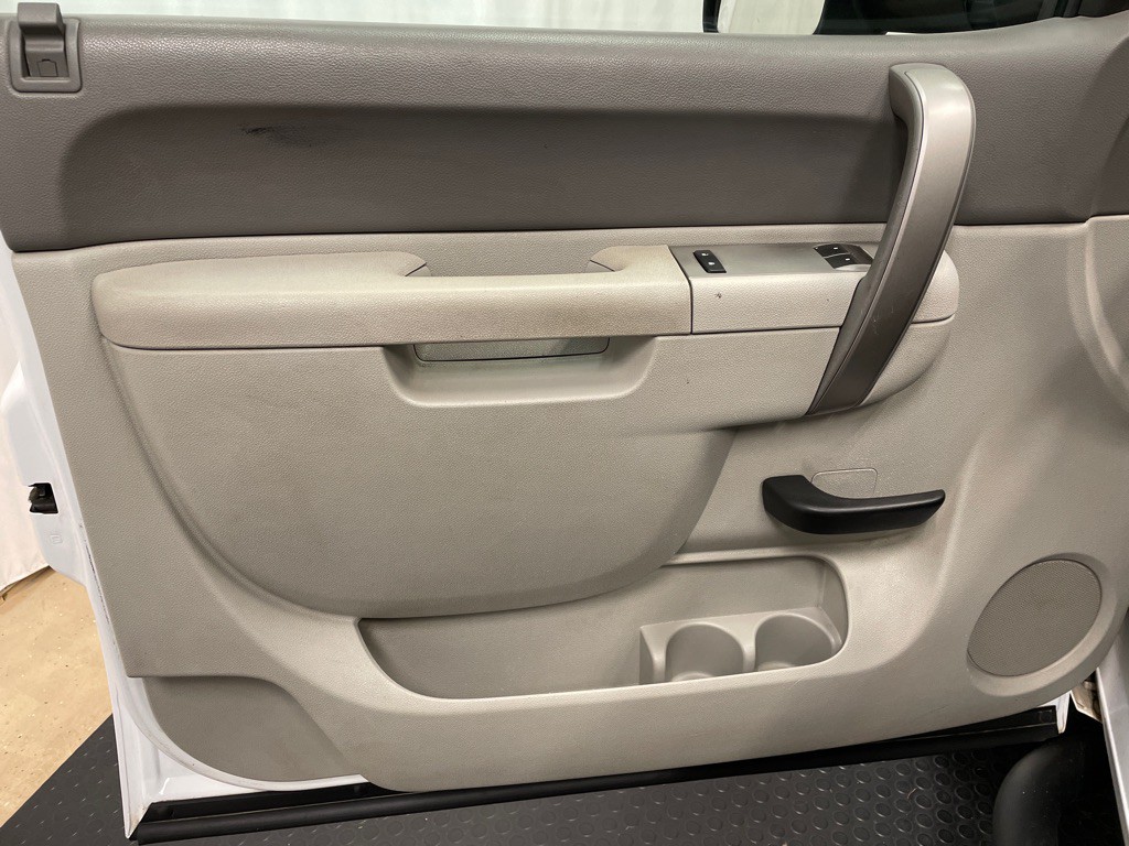 2011 GMC Sierra Image 12