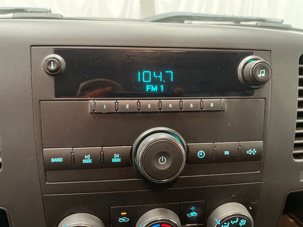 2011 GMC Sierra Image 17