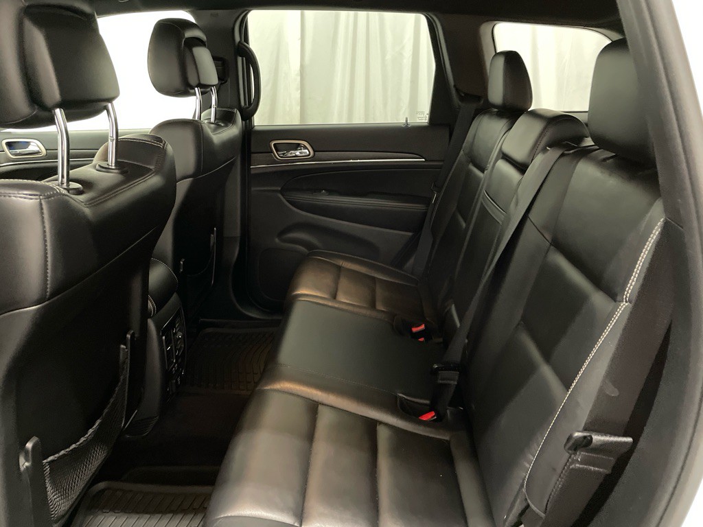 2017 Jeep Grand Cherokee Image 12