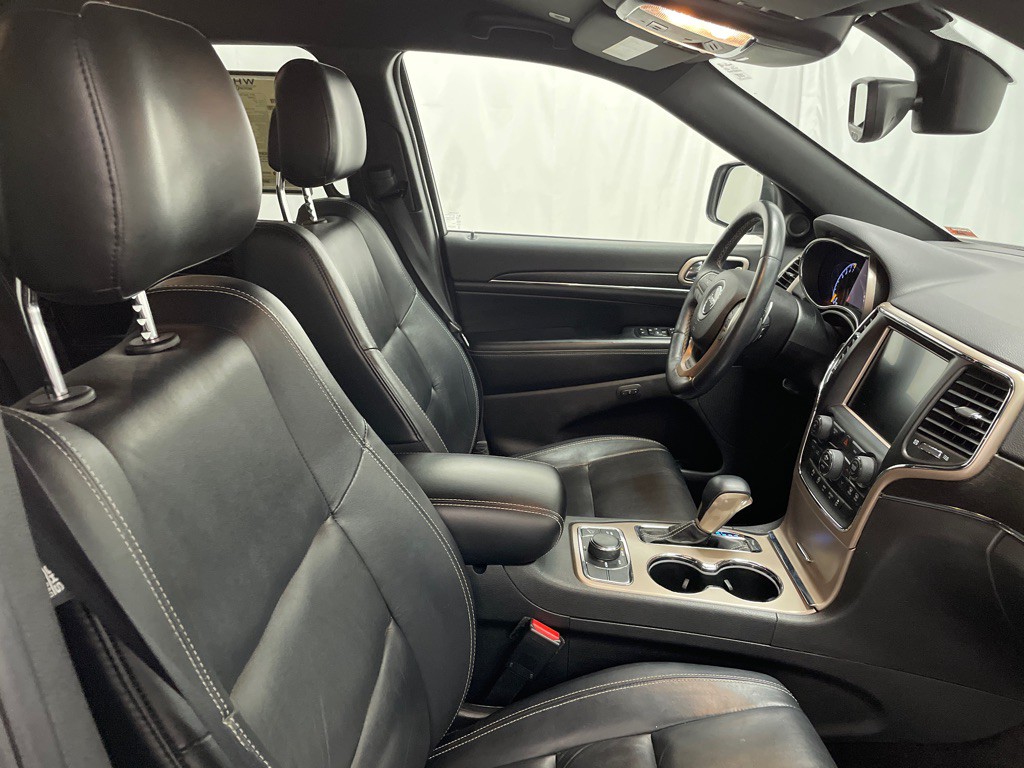 2017 Jeep Grand Cherokee Image 16