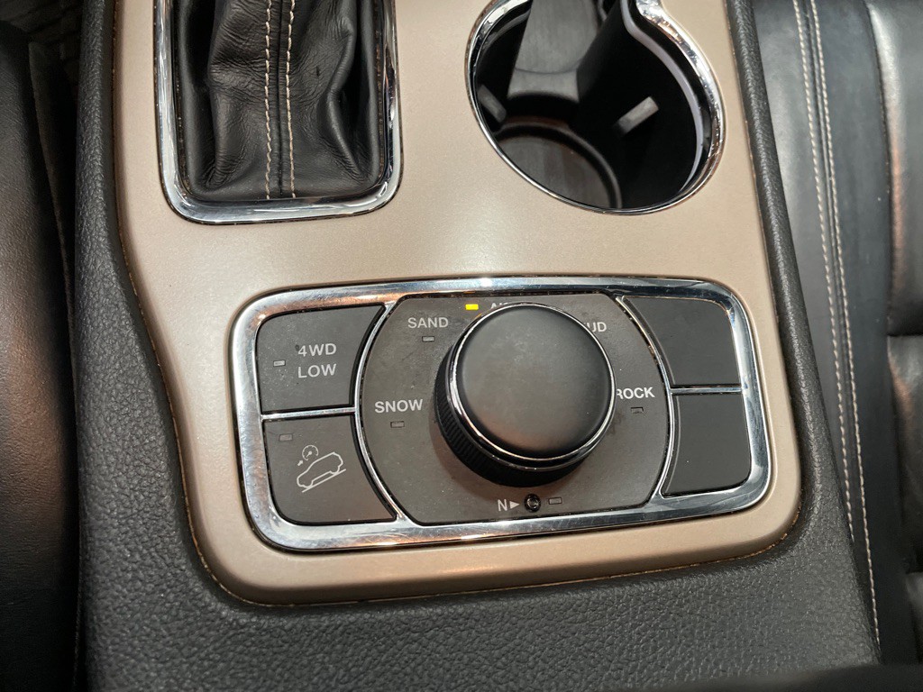 2017 Jeep Grand Cherokee Image 30