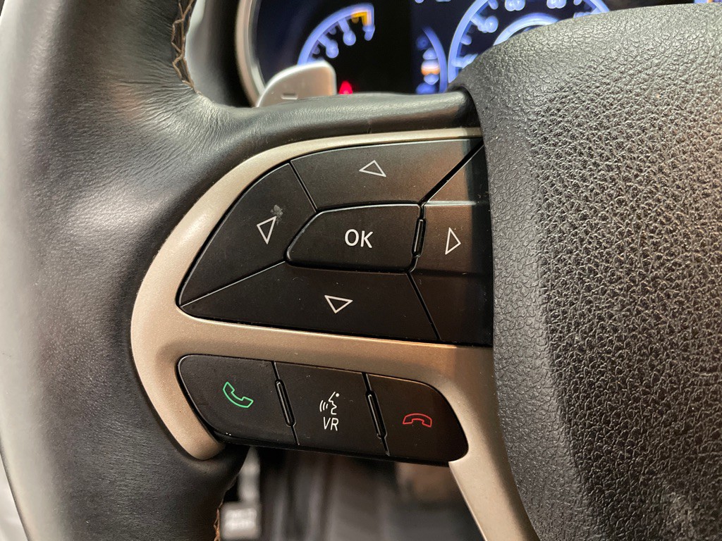 2017 Jeep Grand Cherokee Image 32