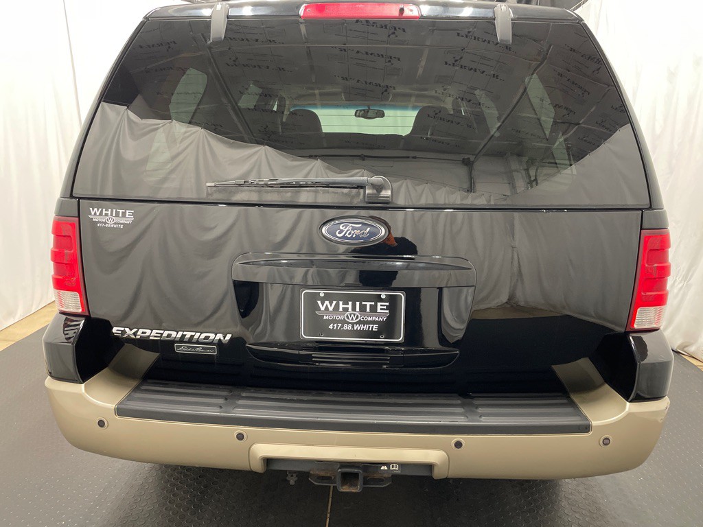 2005 Ford Expedition Image 5