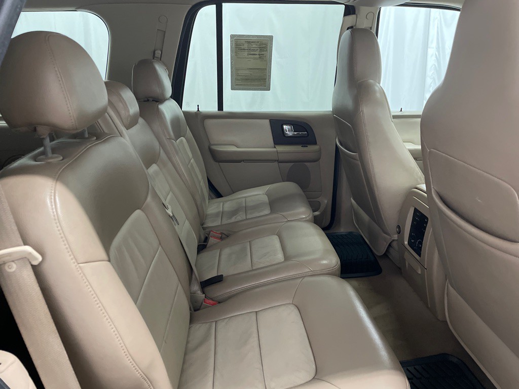 2005 Ford Expedition Image 21