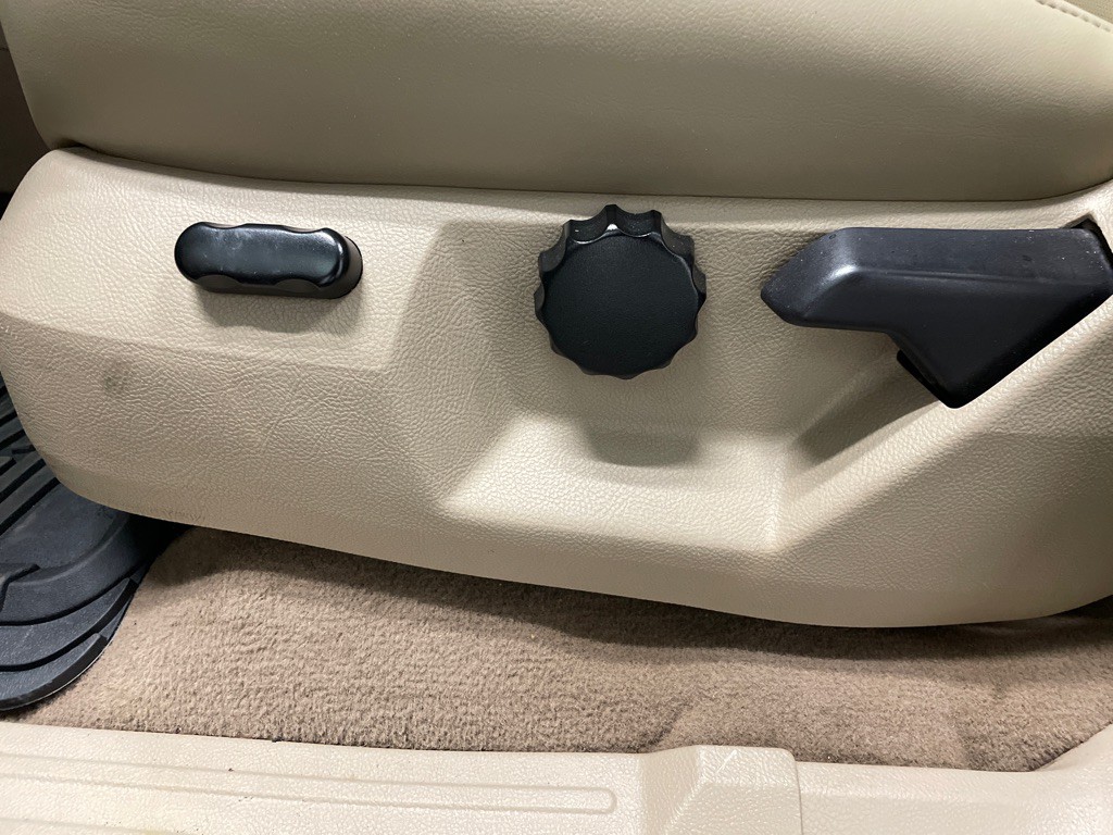 2005 Ford Expedition Image 36